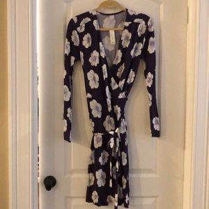 Old Navy Purple Floral wrap dress NWT M
